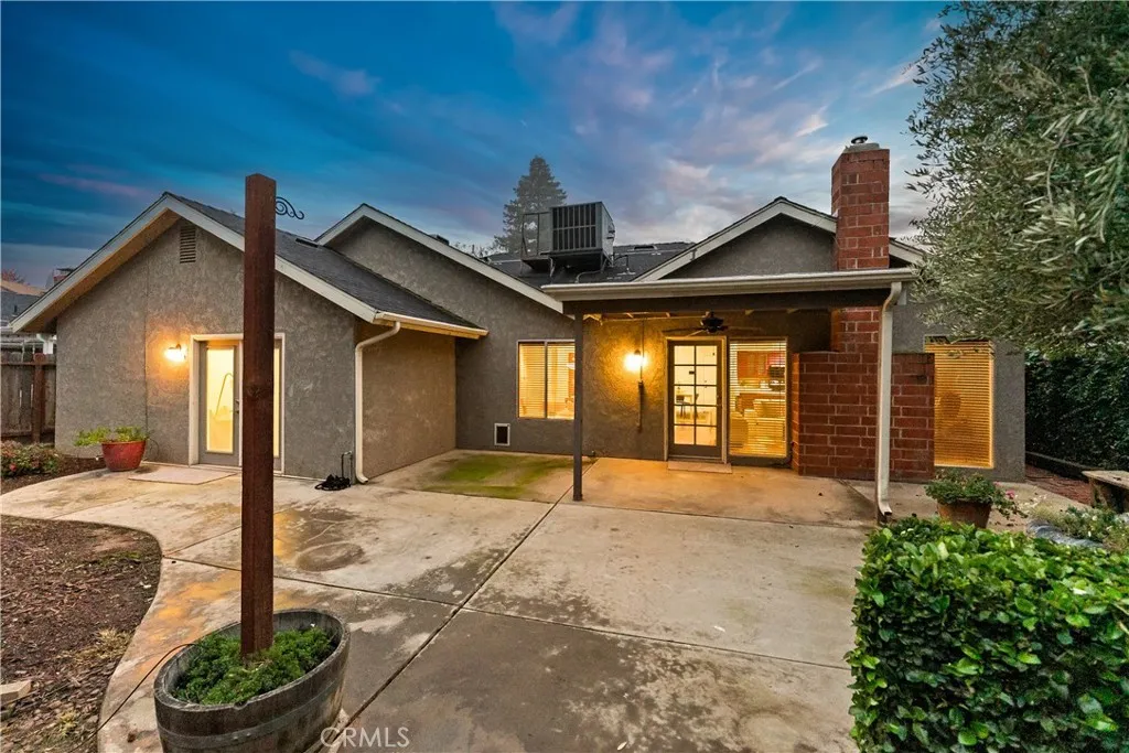 Property image for 304 E Omaha Avenue, Fresno, CA 93720