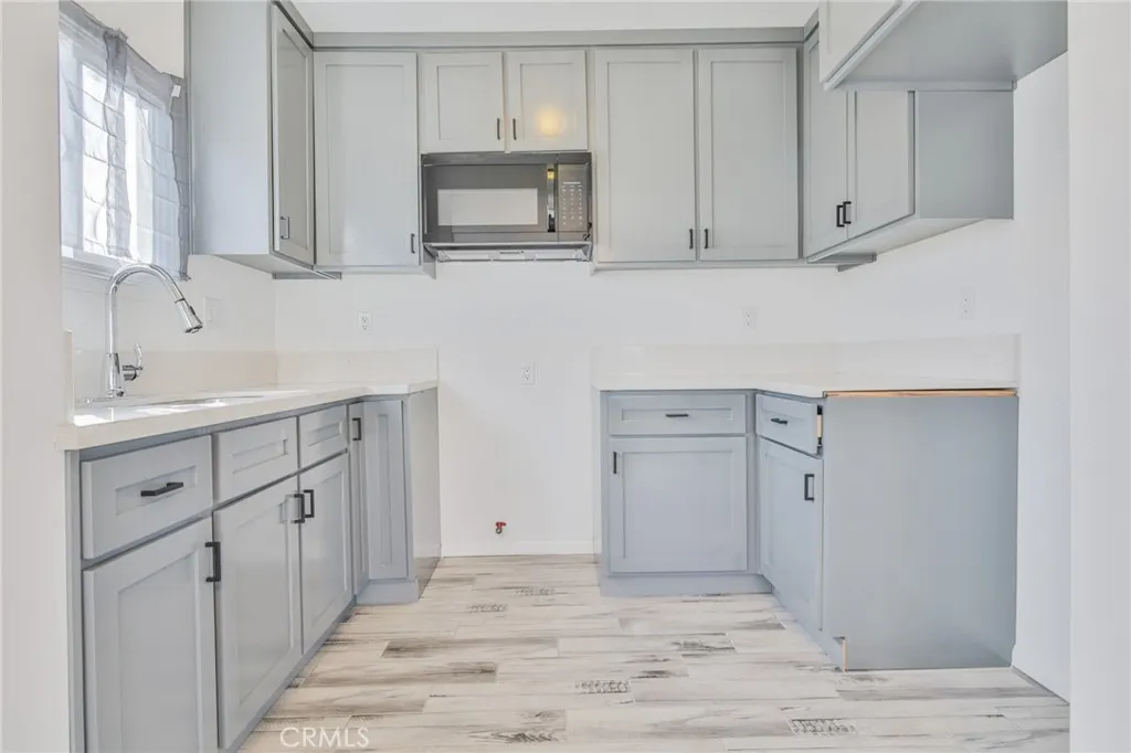 Additional image 52 of 946 E 104th St, Los Angeles, CA 90002