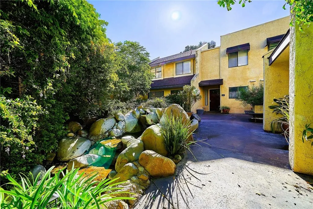 Additional image 30 of 3130 Montrose Avenue Unit 102, La Crescenta, CA 91214