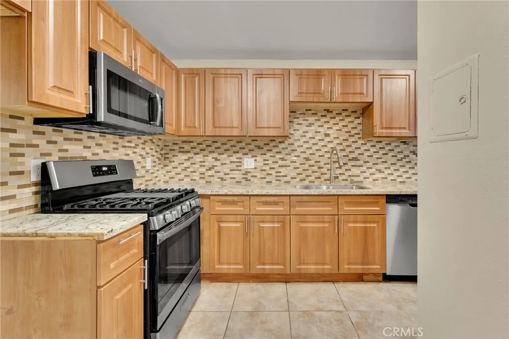 Additional image 44 of 9404 Round Up Drive Unit B, Montclair, CA 91763