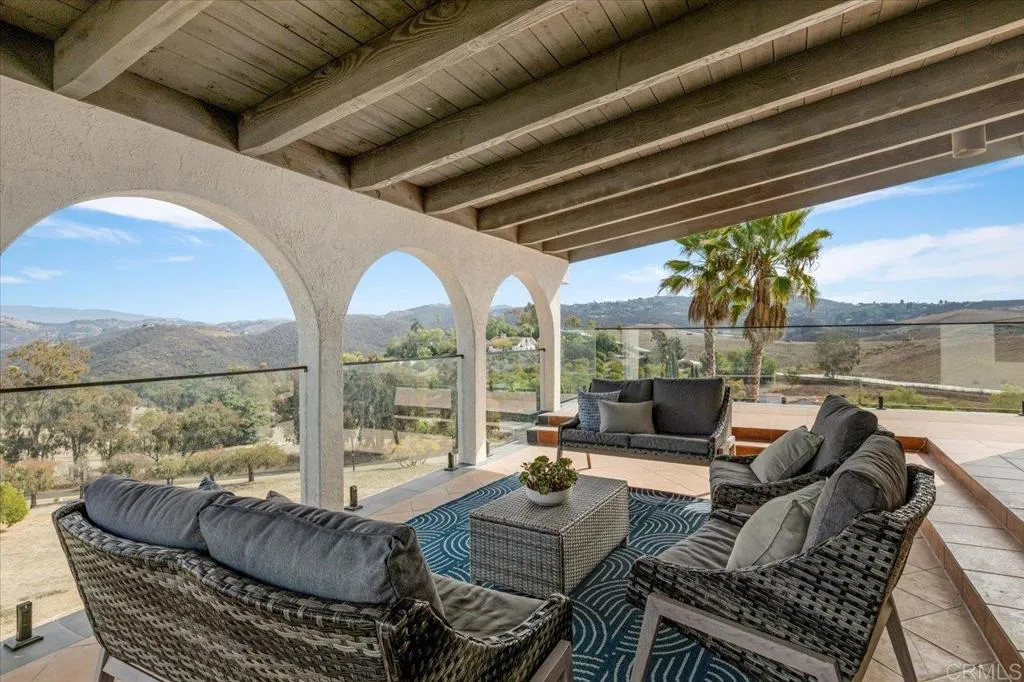 Additional image 2 of 2918 Fairview Dr, Vista, CA 92084