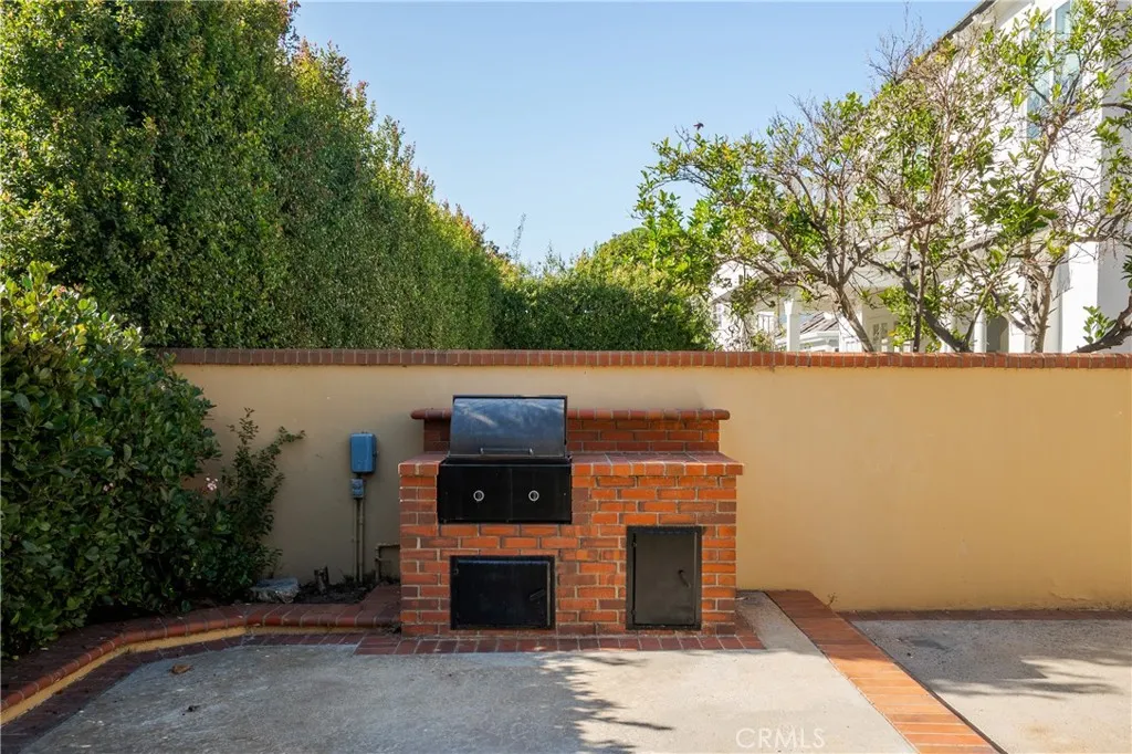 Additional image 30 of 19371 Woodlands Ln, Huntington Beach, CA 92648