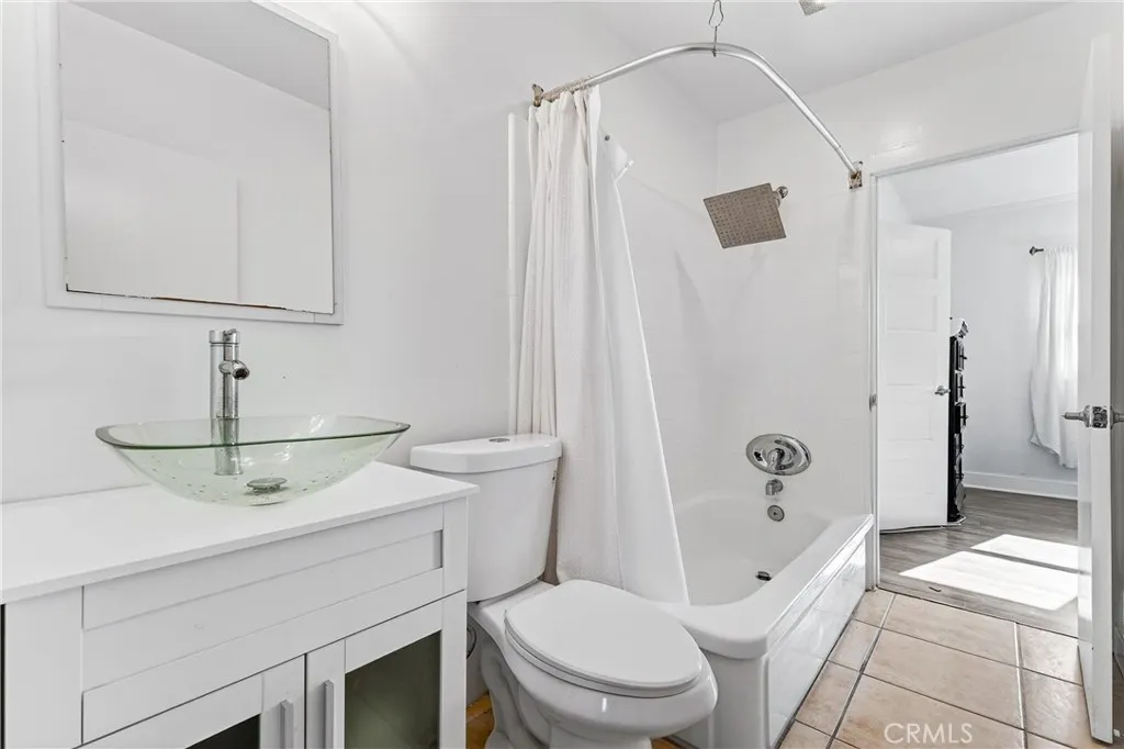 Additional image 15 of 3826 W 64th St, Inglewood, CA 90302