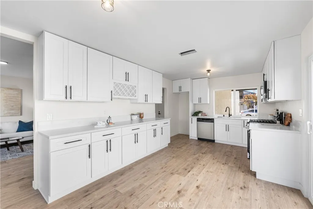 Additional image 74 of 22015 Romar Street, Chatsworth, CA 91311