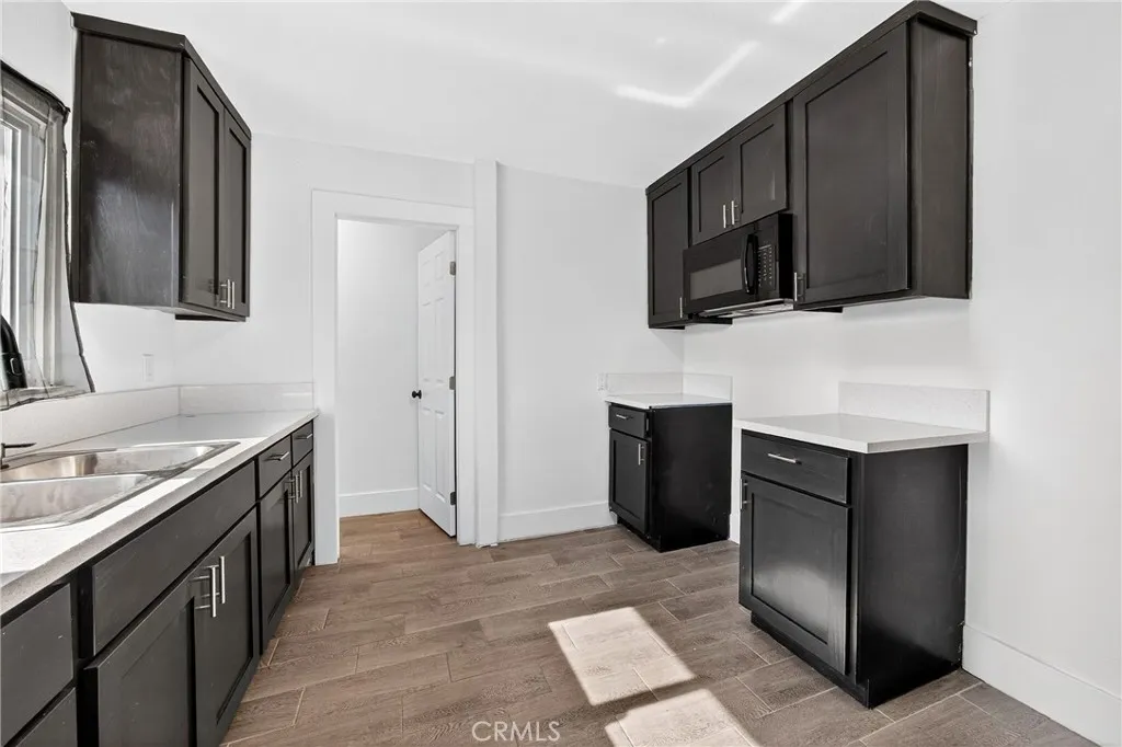 Additional image 28 of 1052 W 74th St, Los Angeles, CA 90044