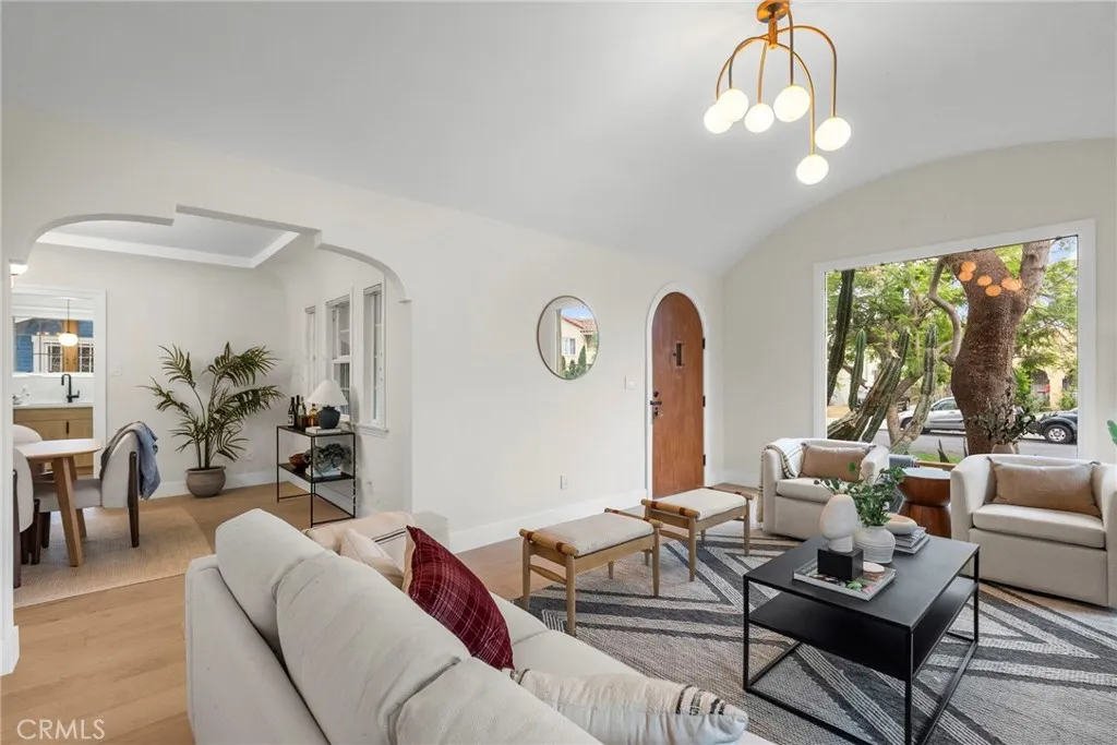 Additional image 58 of 2928 11th St, Los Angeles, CA 90018