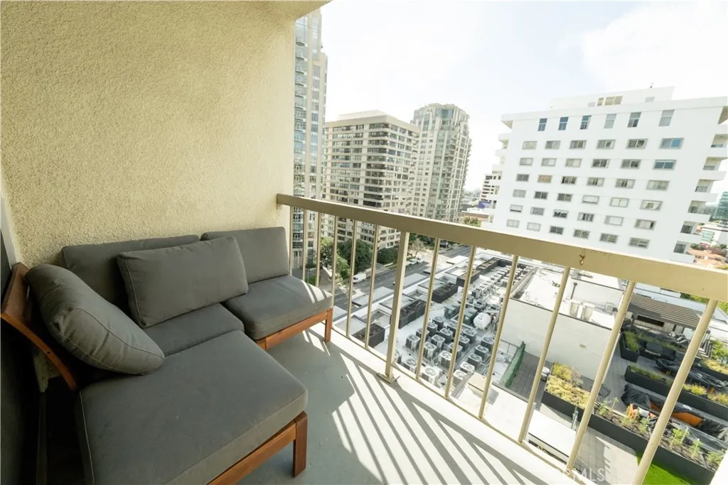 Additional image 38 of 10751 Wilshire Boulevard Unit 1405, Los Angeles, CA 90024