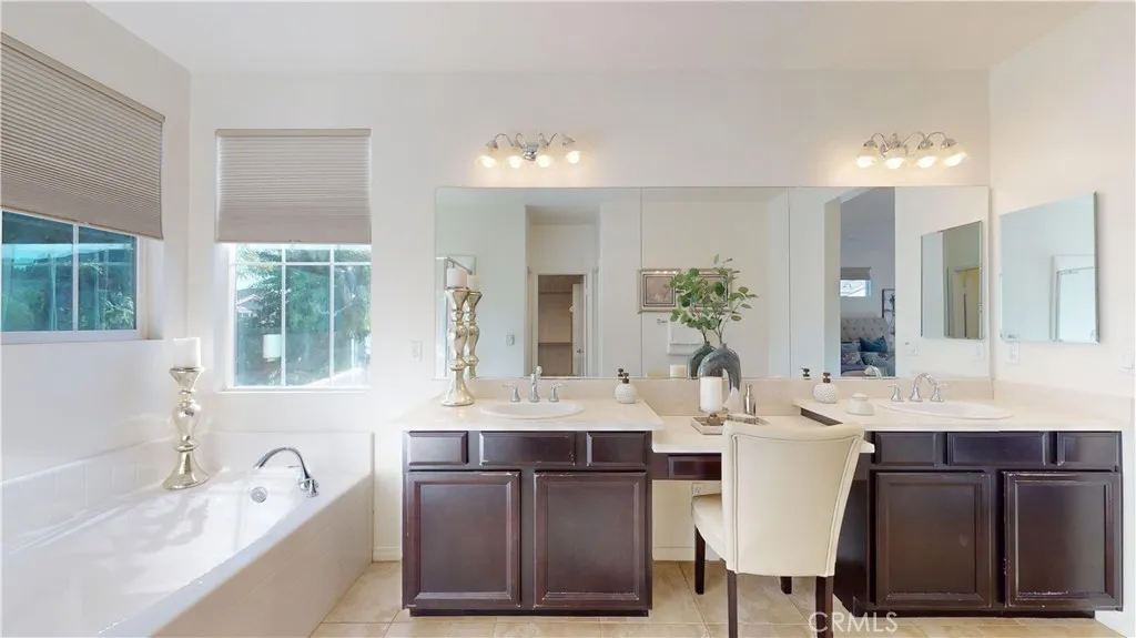 Additional image 34 of 28620 Vista Del Rio, Valencia, CA 91354