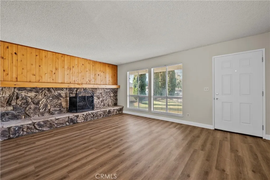 Additional image 6 of 30008 Abelia Rd, Canyon Country, CA 91387