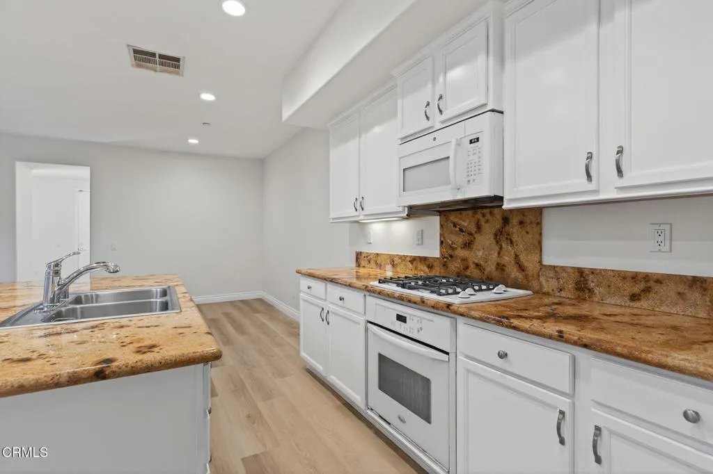 Additional image 80 of 337 Feather River Place, Oxnard, CA 93036