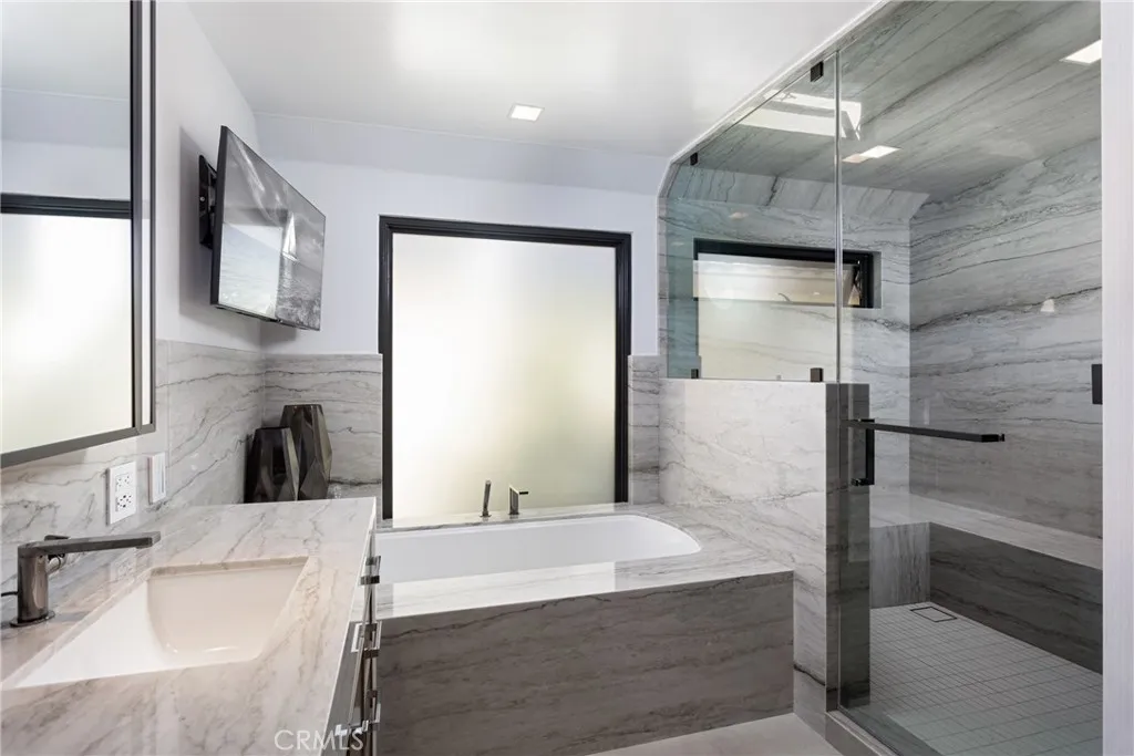 Additional image 23 of 660 Harbor Island Drive, Newport Beach, CA 92660