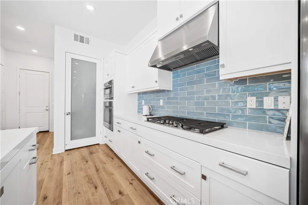 Additional image 41 of 106 Culture, Irvine, CA 92618