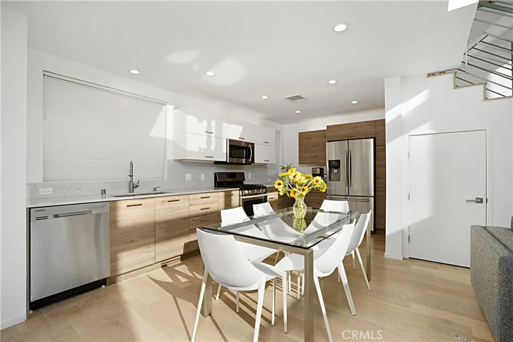 Additional image 46 of 5409 W Wilshire Vista Lane, Los Angeles, CA 90019