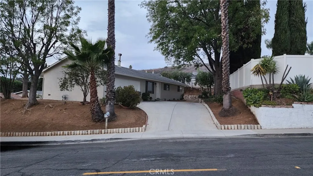 Primary image of 2453 Los Feliz Dr, Thousand Oaks, CA 91362