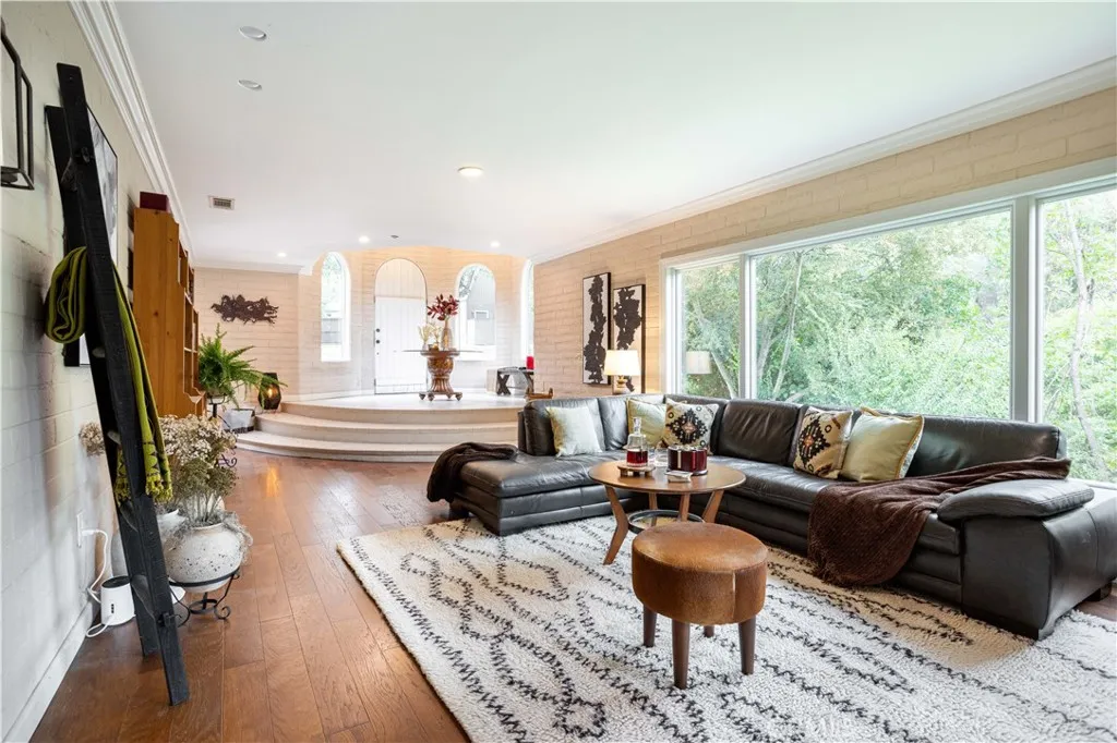 Additional image 9 of 1076 Norumbega Dr, Monrovia, CA 91016