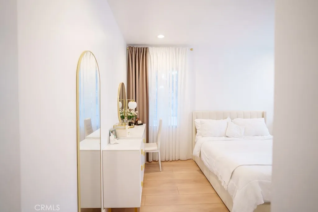 Additional image 32 of 15500 Chatsworth Street, , CA 91345