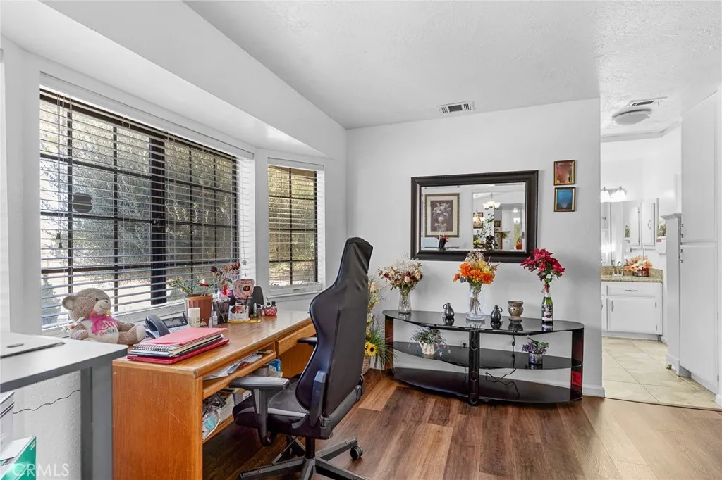 Additional image 62 of 20071 Serrano Rd, Apple Valley, CA 92307