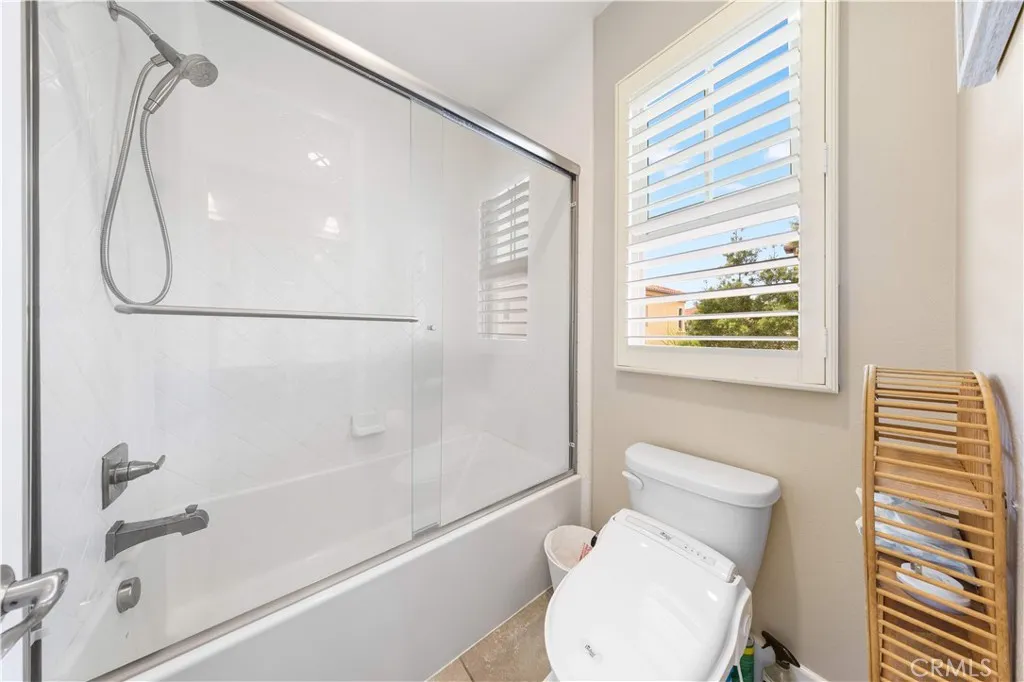 Additional image 31 of 59 Durham, Irvine, CA 92620