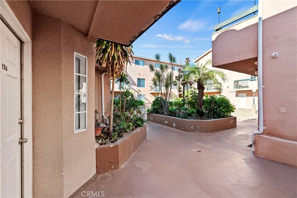 Additional image 10 of 147 W Acacia Avenue Unit#104, Glendale, CA 91204