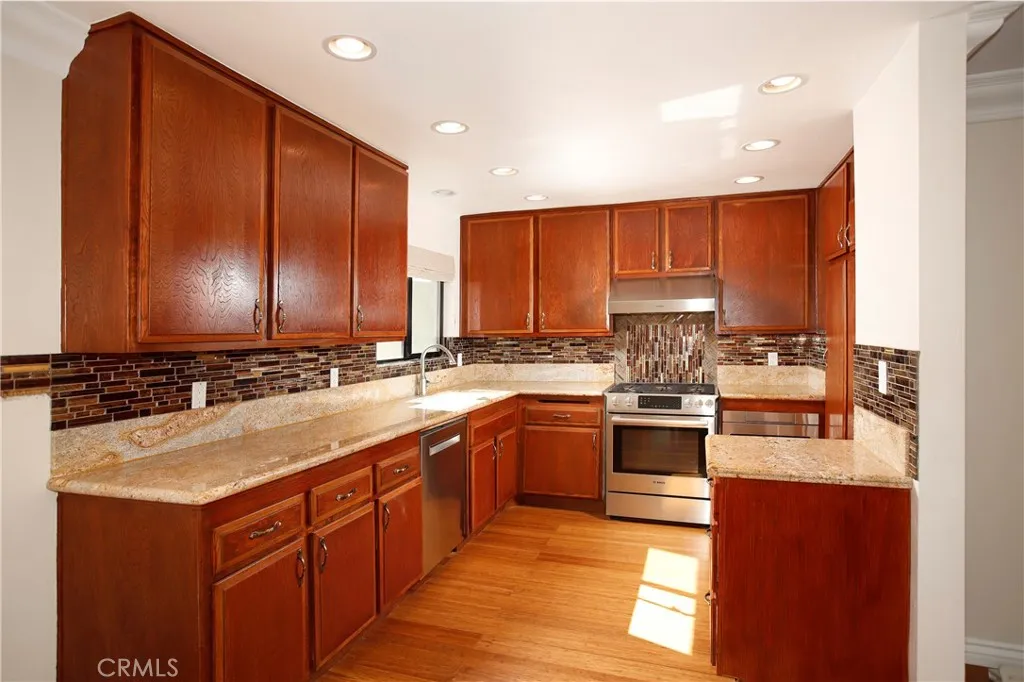 Additional image 32 of 400 W Riverside Drive Unit 2, Burbank, CA 91506