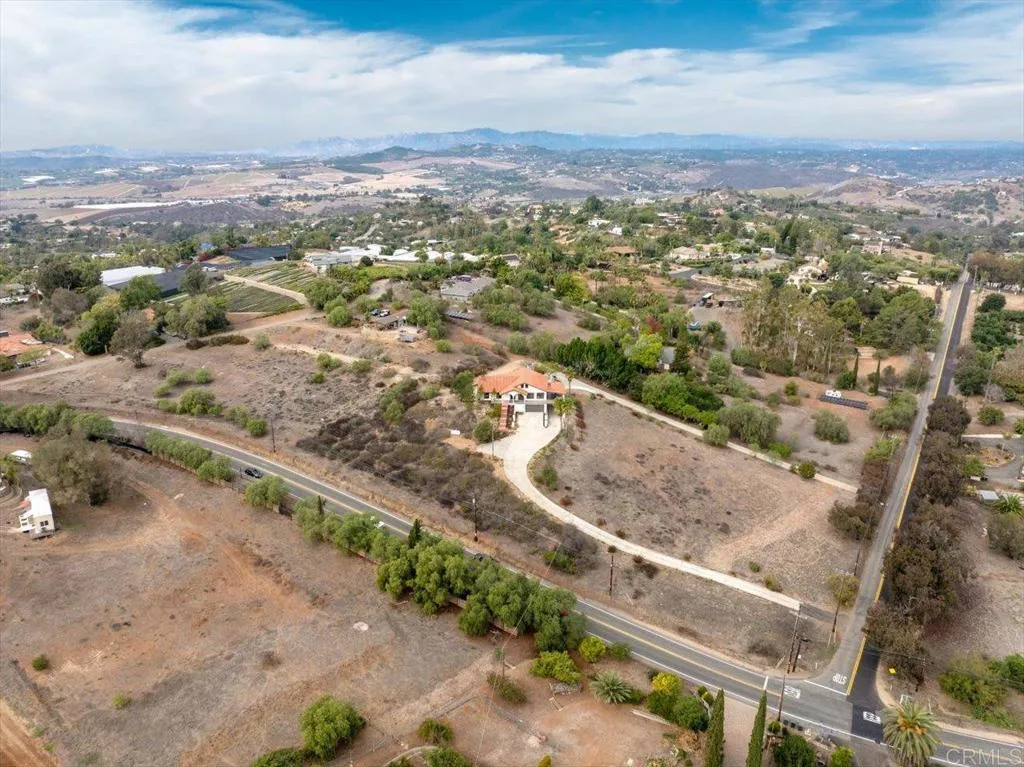 Additional image 112 of 2918 Fairview Dr, Vista, CA 92084