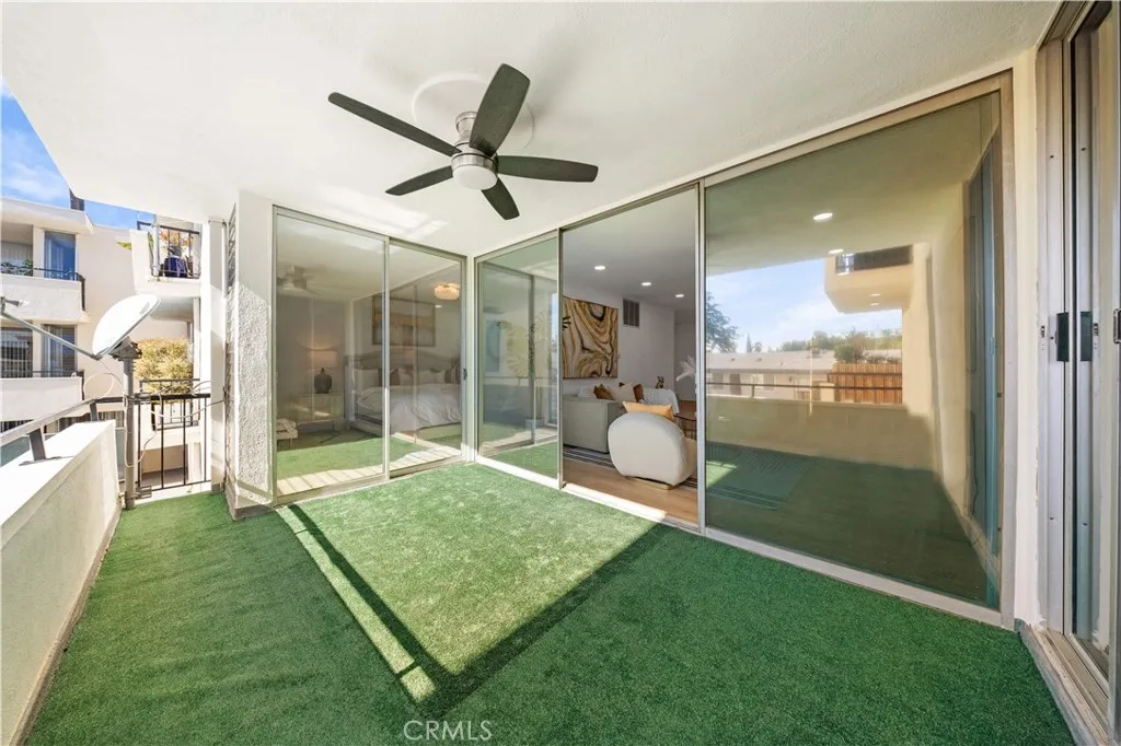 Additional image 76 of 1550 N Laurel Avenue N Unit 203, Los Angeles, CA 90046