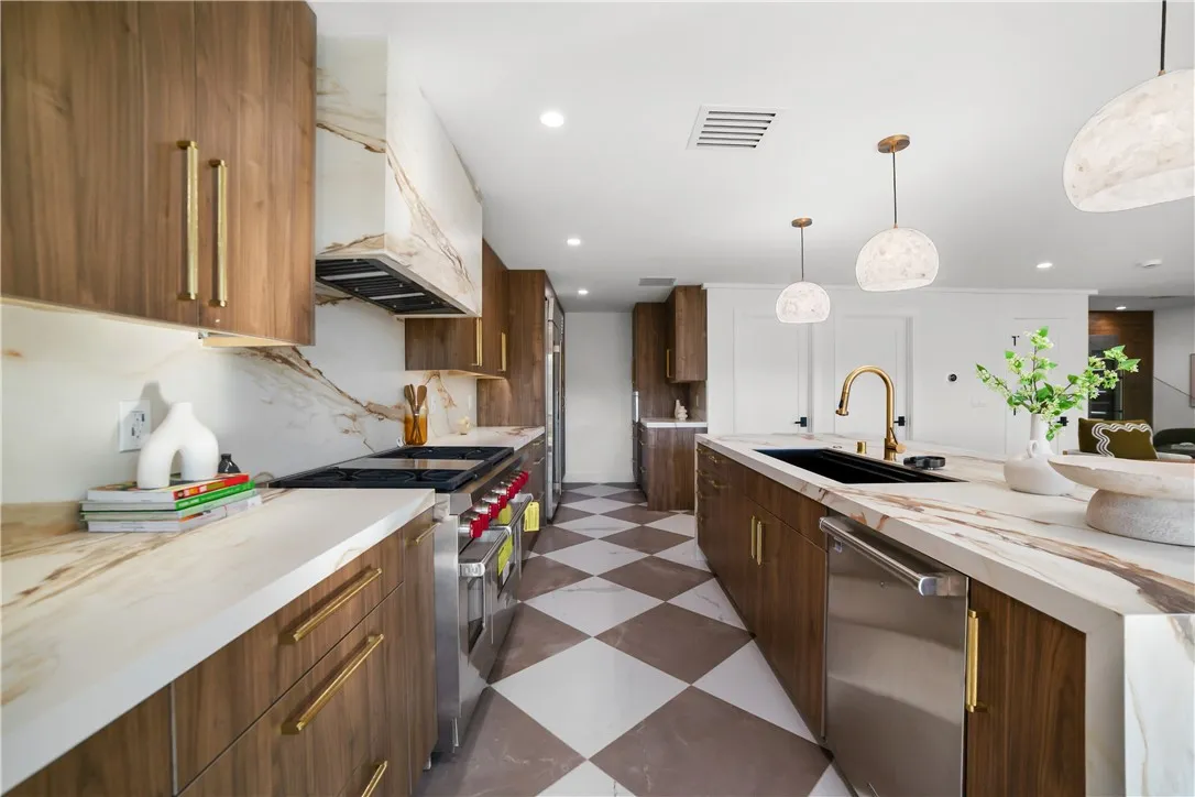 Additional image 100 of 5 Curl Dr, Corona Del Mar, CA 92625