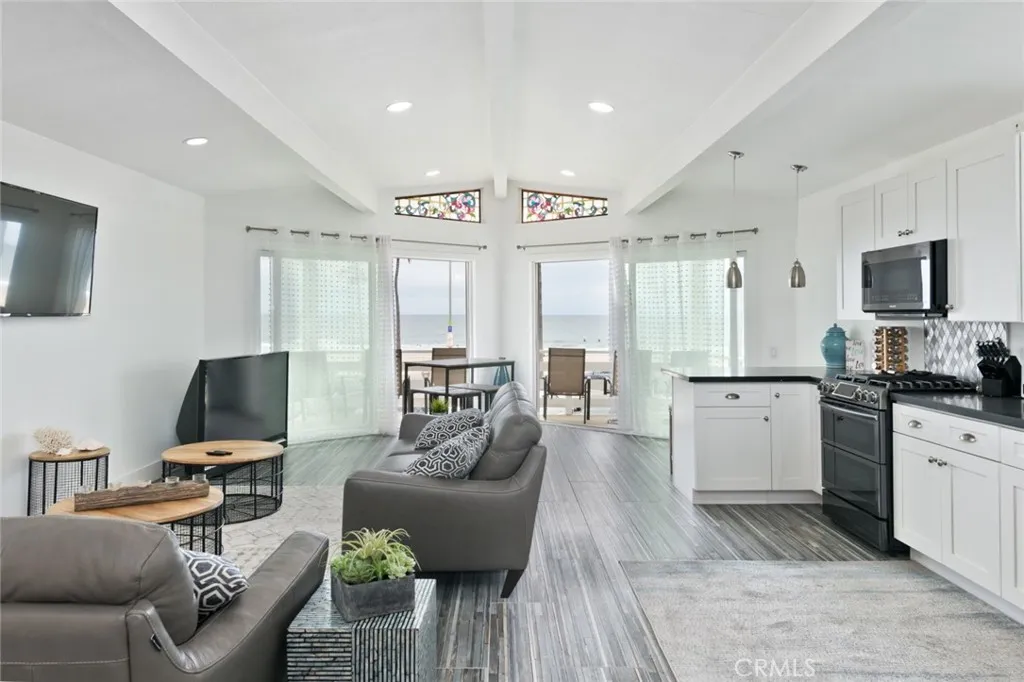 Additional image 45 of 2212 W Oceanfront, Newport Beach, CA 92663