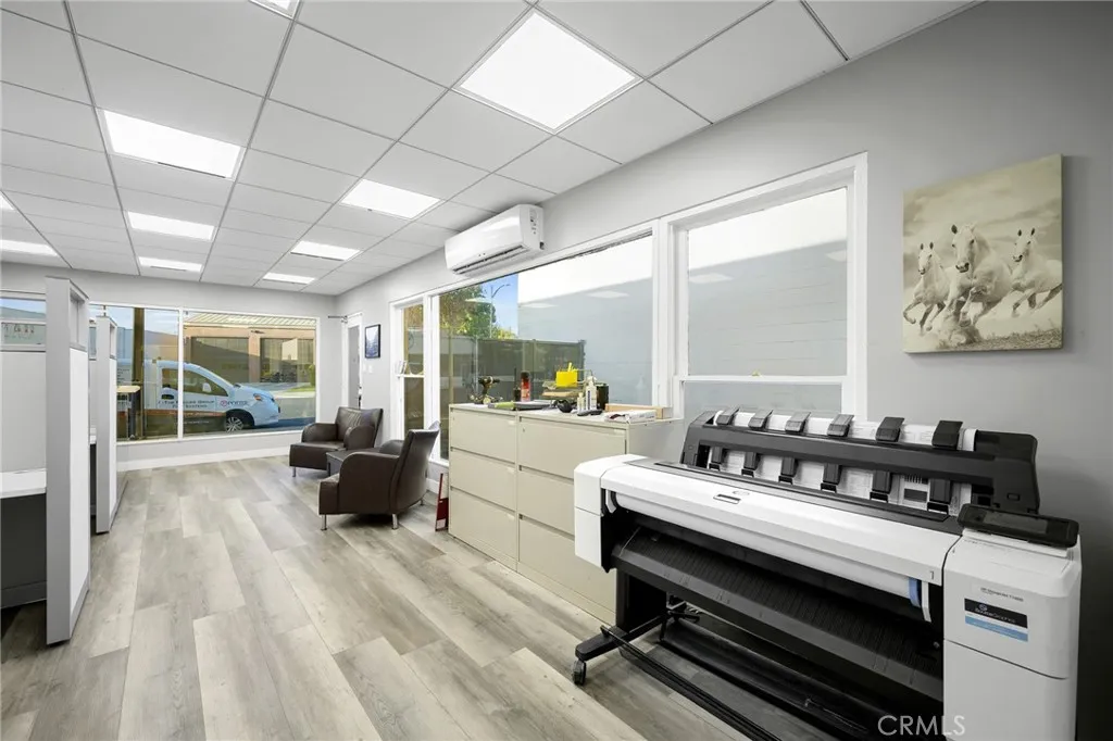 Additional image 58 of 2304 W Burbank Boulevard, Burbank, CA 91506