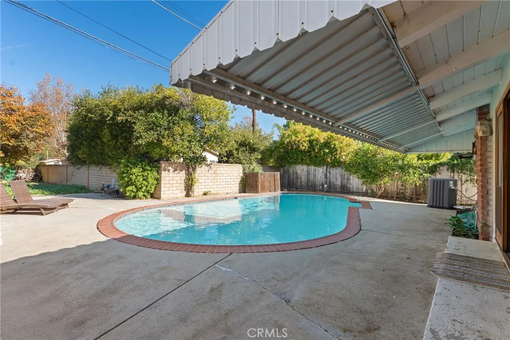 Additional image 29 of 22727 Collins, Woodland Hills, CA 91367