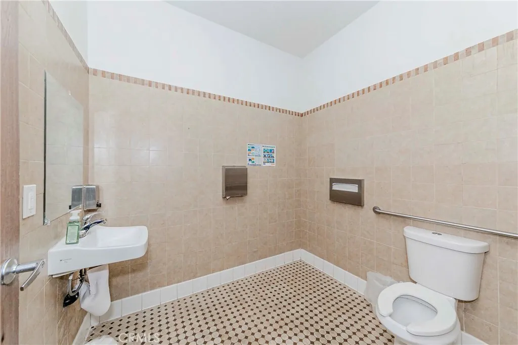 Additional image 20 of 702 W Holt Avenue, Pomona, CA 91768