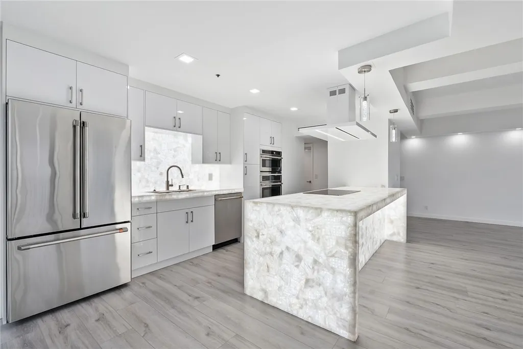 Additional image 6 of 10790 Wilshire Boulevard Unit 806, Los Angeles, CA 90024