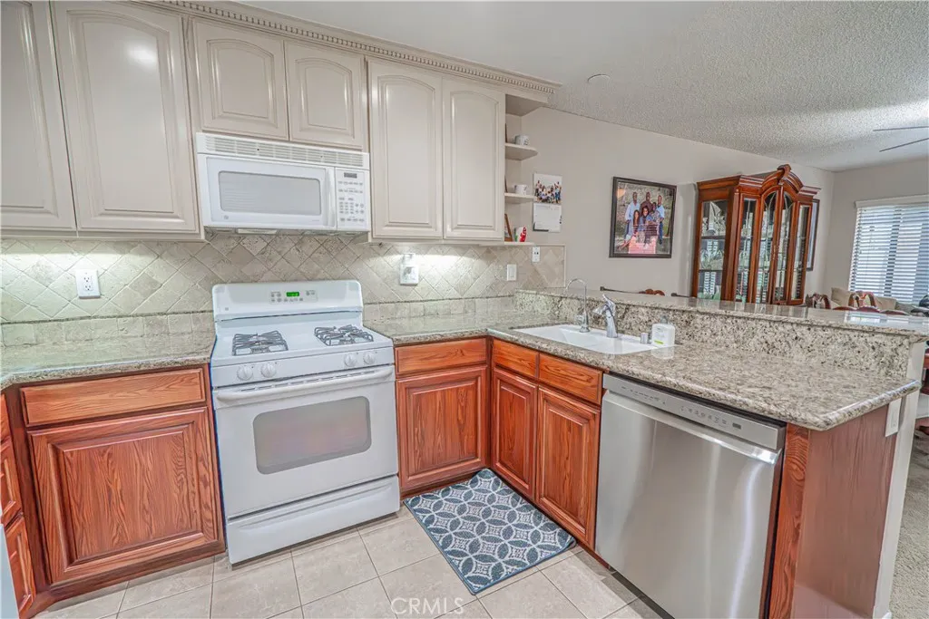 Additional image 37 of 23732 Via Tomas, Valencia, CA 91355