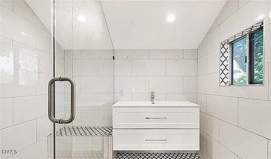 Additional image 13 of 5701 Corbin Avenue, Tarzana, CA 91356