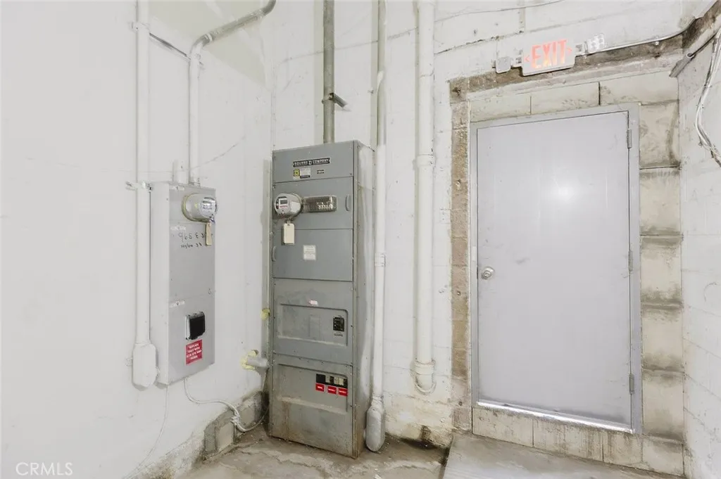 Additional image 15 of 965 E 31st Street, Los Angeles, CA 90011