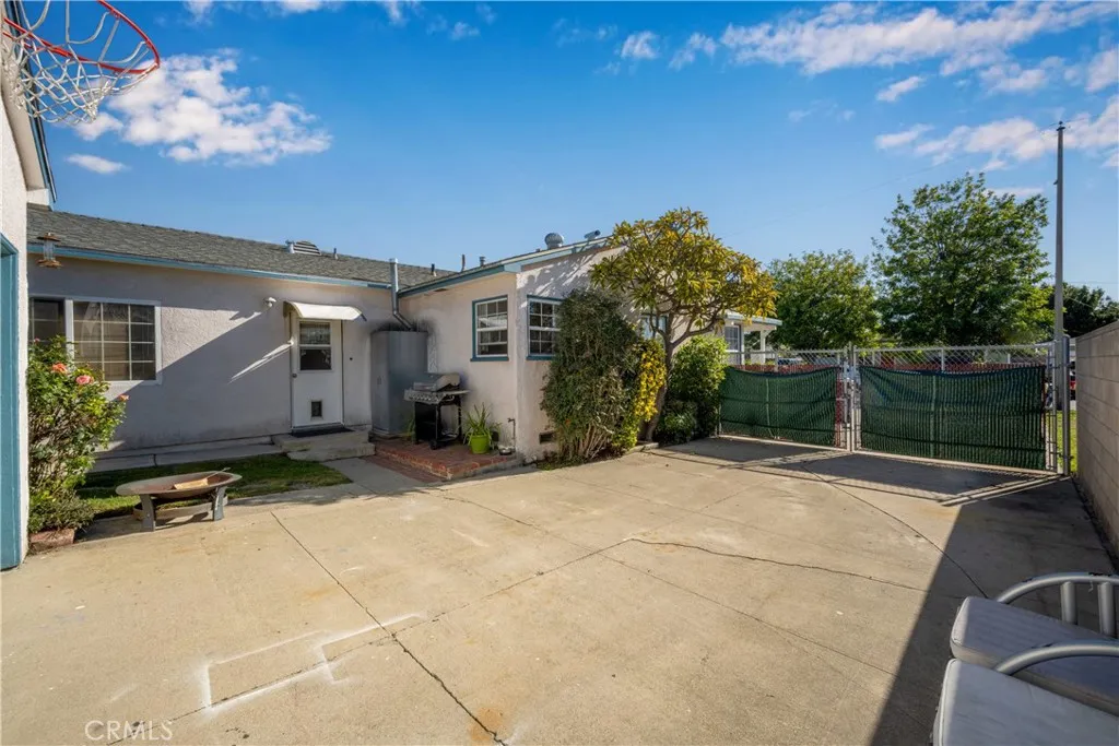 Additional image 81 of 5815 E Oxholm St, Long Beach, CA 90808