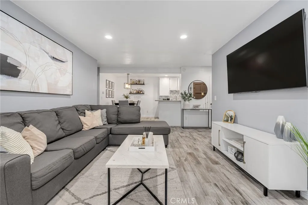 Additional image 3 of 1101 W Macarthur Boulevard Unit 197, Santa Ana, CA 92707