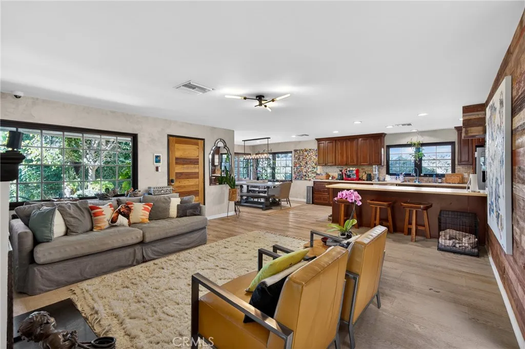 Additional image 90 of 5526 Fulton, Sherman Oaks, CA 91401