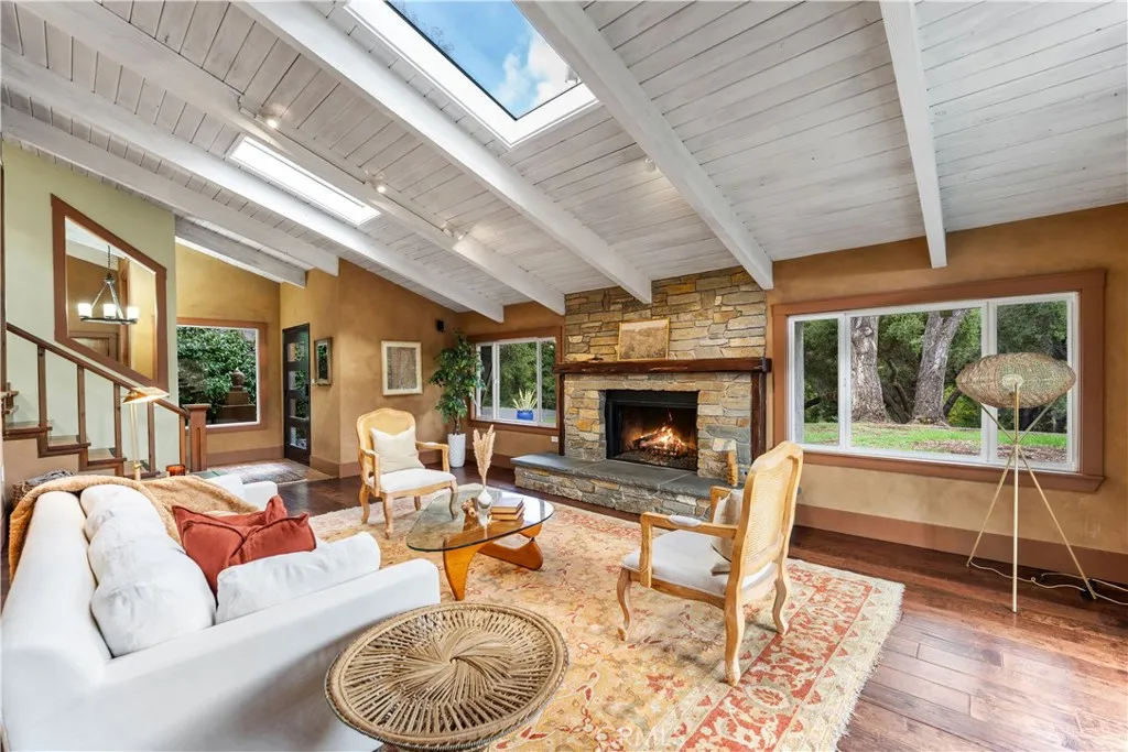 Additional image 4 of 2171 McKain Street, Calabasas, CA 91302