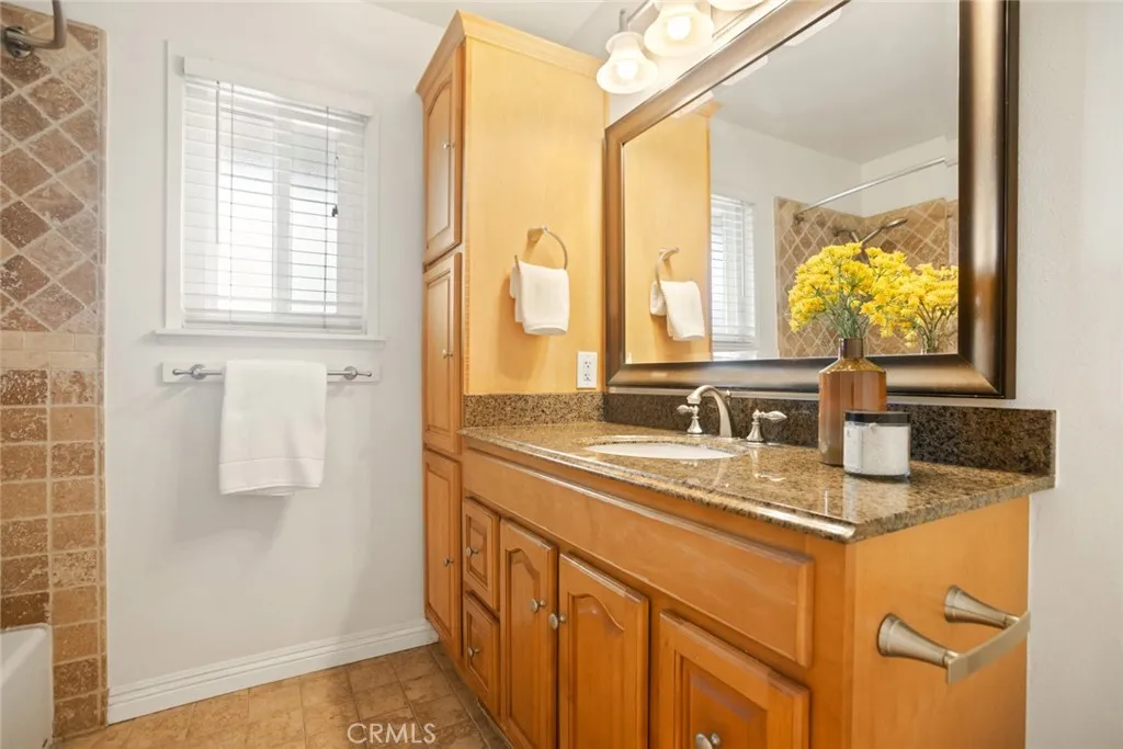 Additional image 8 of 3636 S Main Street Unit D, Santa Ana, CA 92707