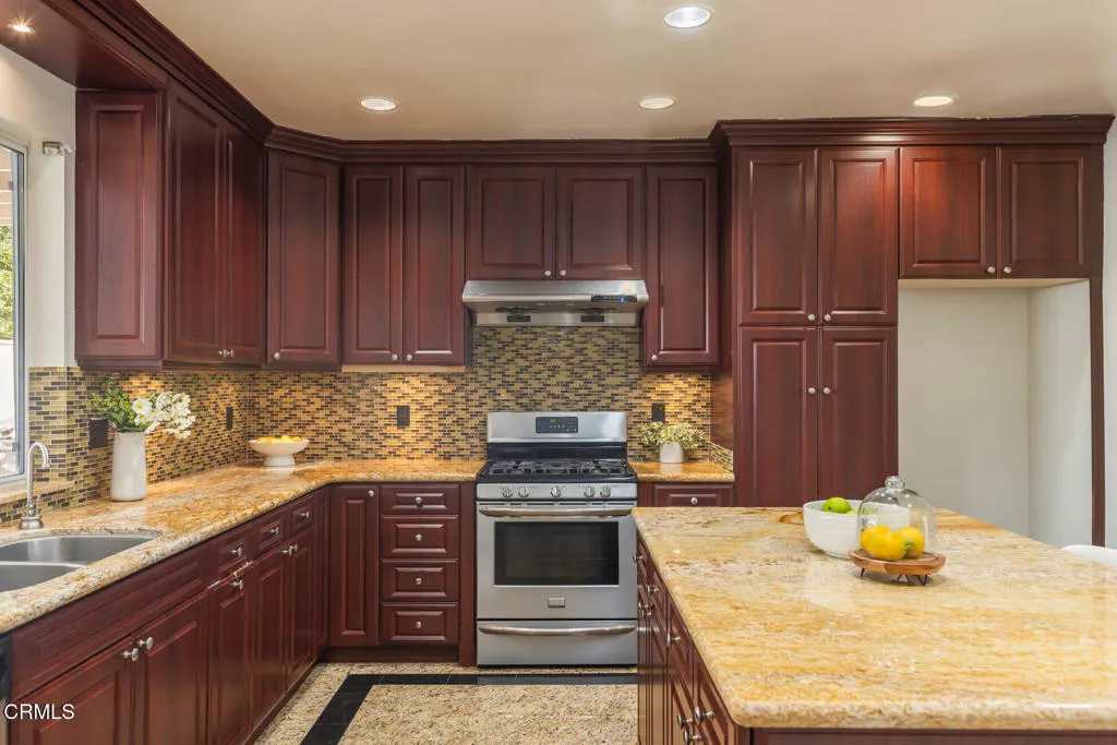 Additional image 102 of 4926 Crown Avenue, La Canada Flintridge, CA 91011