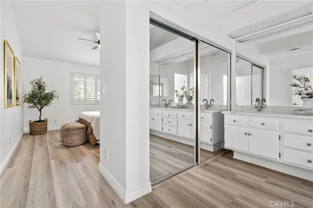 Additional image 38 of 28 Almador, Irvine, CA 92614