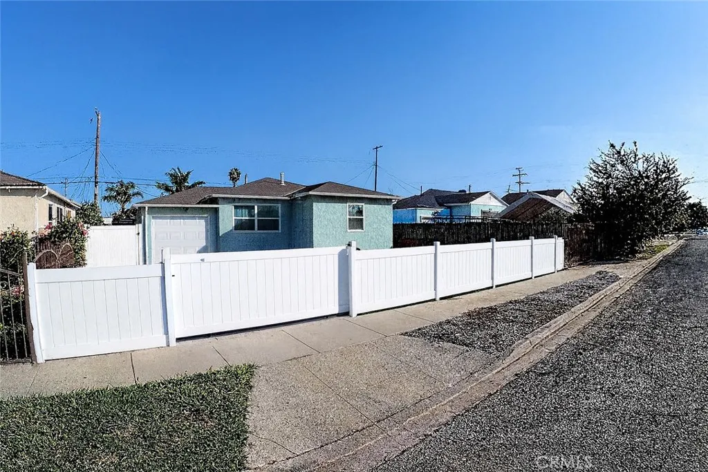 Additional image 37 of 1808 N Grape Ave, Compton, CA 90222