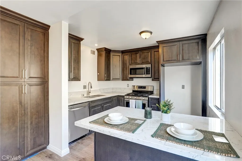 Additional image 6 of 7809 N Via Foggia, Burbank, CA 91504