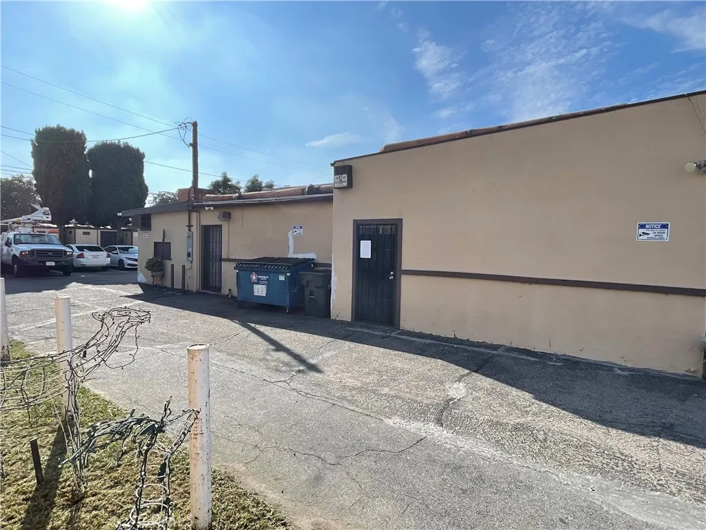 Additional image 55 of 1852 W 17th St, Santa Ana, CA 92706