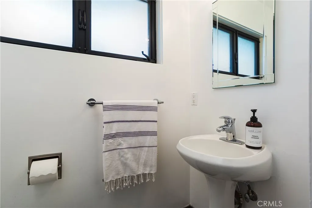 Additional image 33 of 1001 Nottingham Road, Newport Beach, CA 92660