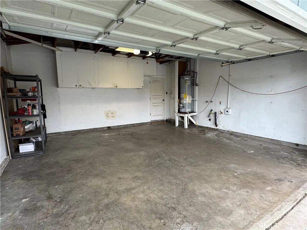 Property image for 1600 W Robin Drive, Visalia, CA 93291