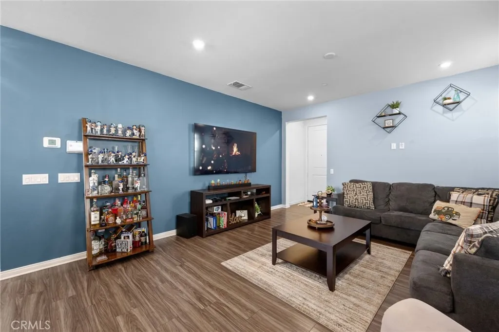 Additional image 15 of 1457 E Laurelwood Dr, San Bernardino, CA 92408