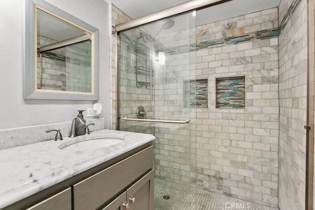 Additional image 5 of 2961 S Fairview St Unit B, Santa Ana, CA 92704