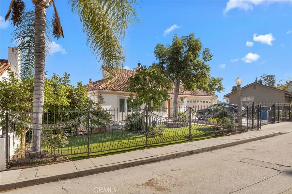 Additional image 19 of 3916 Carnavon, Los Angeles, CA 90027